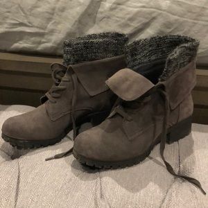 Slouchy boot